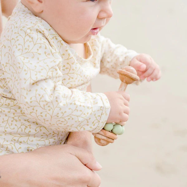 Rattle Wooden Mint