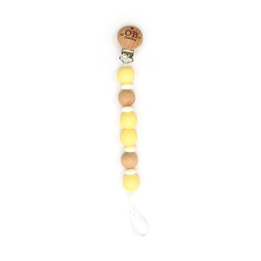 Wooden dummy chain in natural lemon and white